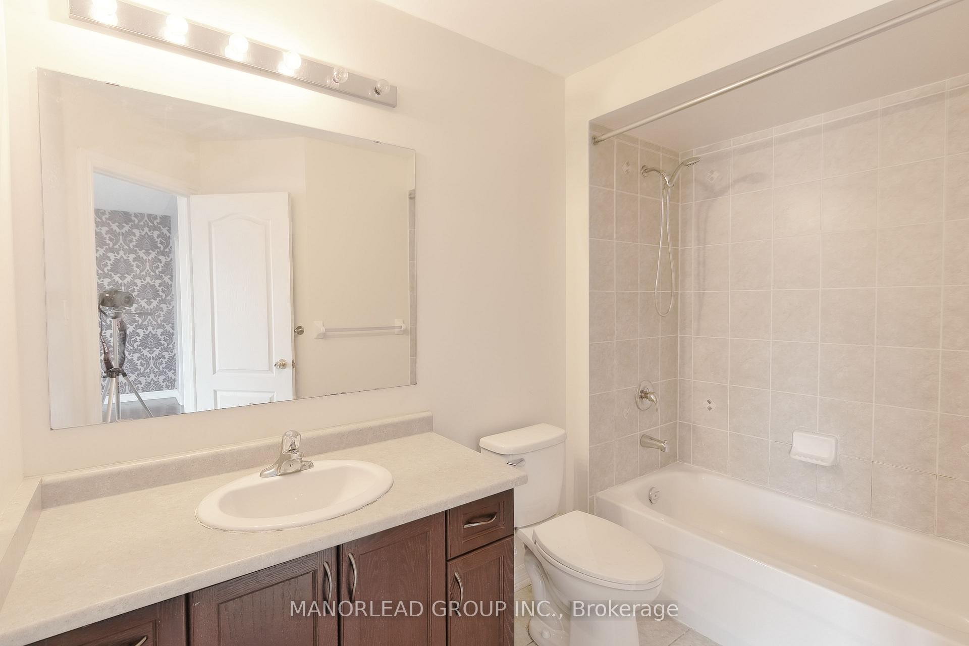 Photo 5 of 21 alsop Avenue, Markham, Cathedraltown — HOMEH