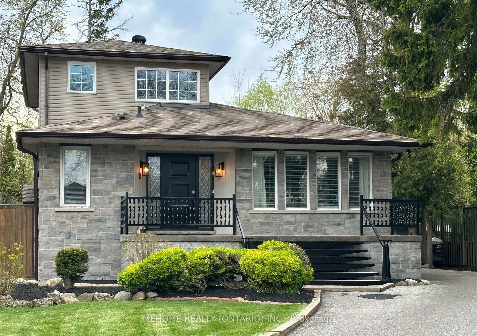 Front of Unit Bsmt-1, 30 Morningside Avenue