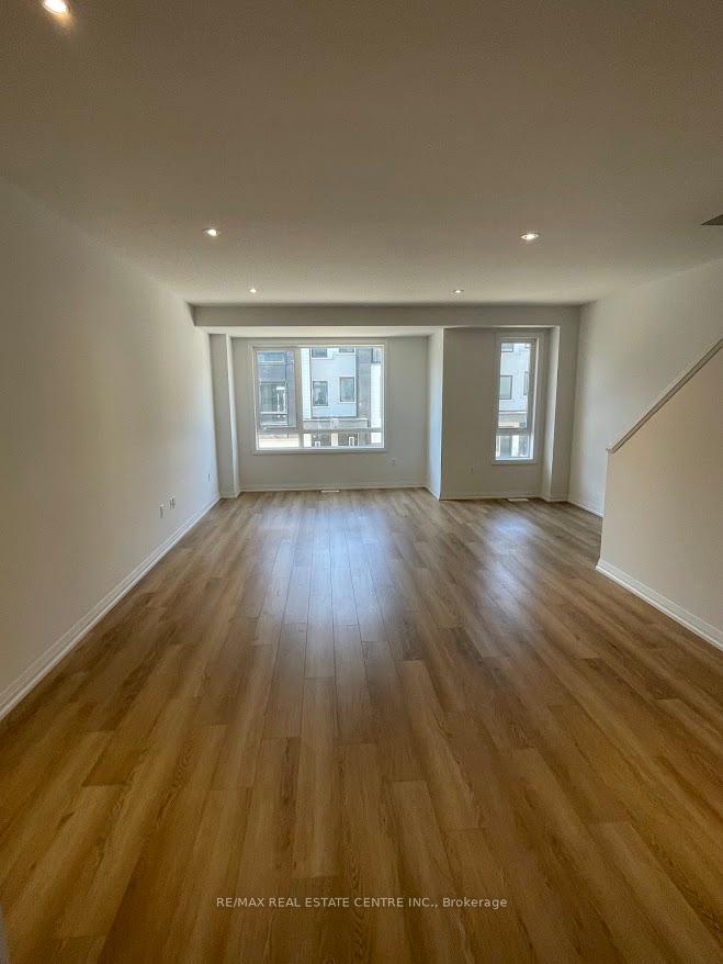 Photo 5 of Unit 45, 55 Tom Brown Drive, Brant, Paris — HOMEH
