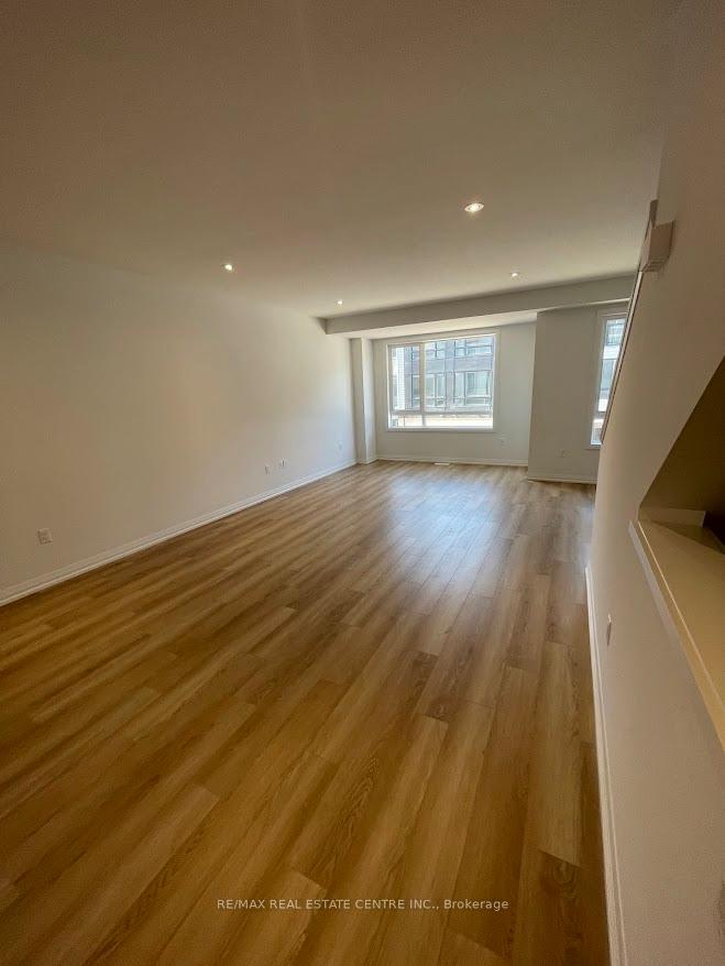 Photo 6 of Unit 45, 55 Tom Brown Drive, Brant, Paris — HOMEH