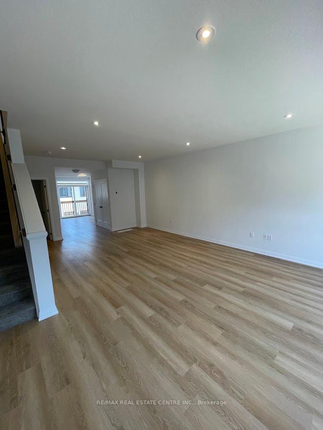 Photo 7 of Unit 45, 55 Tom Brown Drive, Brant, Paris — HOMEH