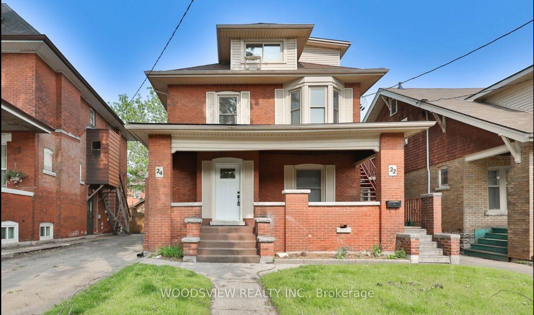 Front of 24 Leinster Avenue S