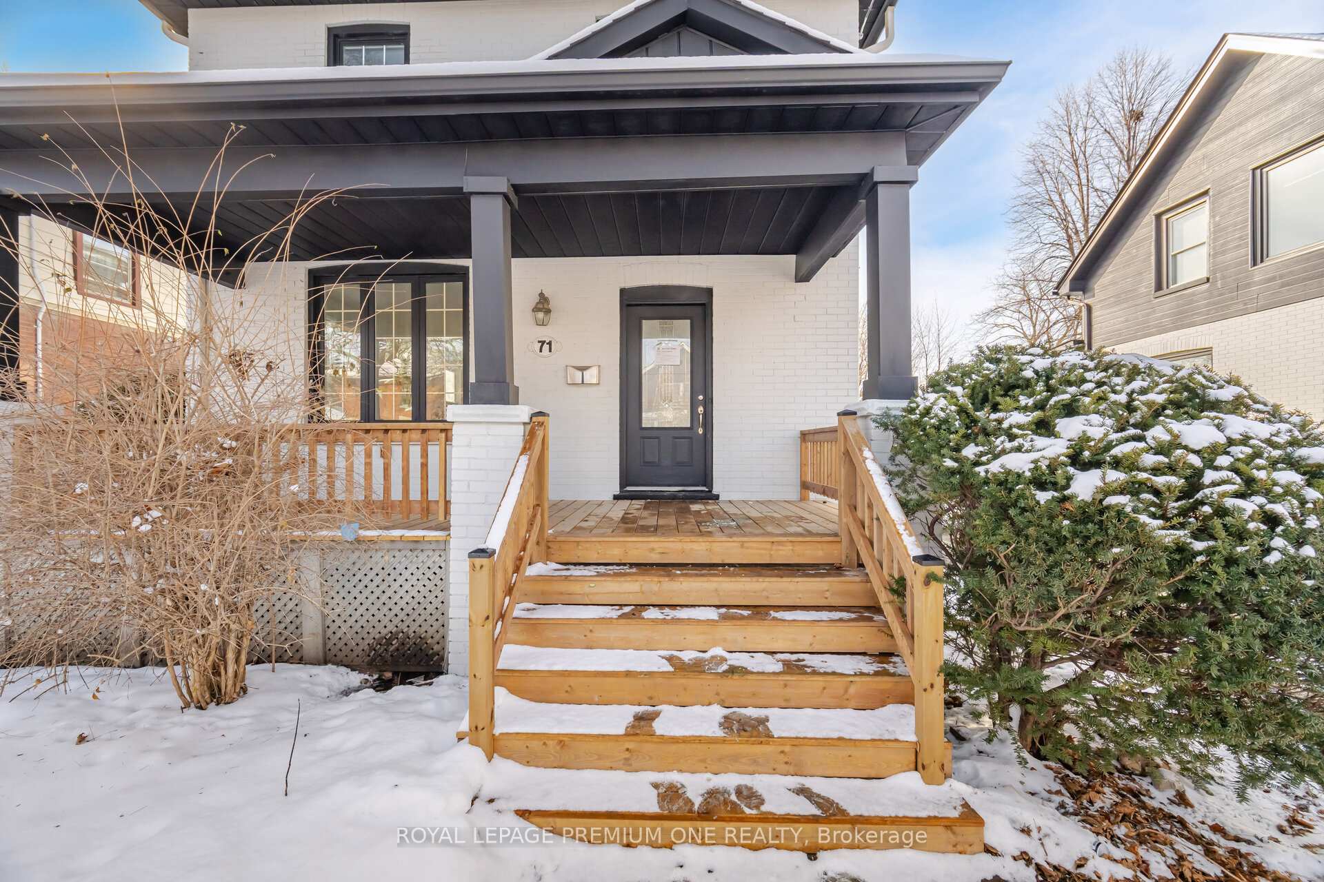 Photo 6 of 71 Mill Street S, Brampton, Downtown Brampton — HOMEH