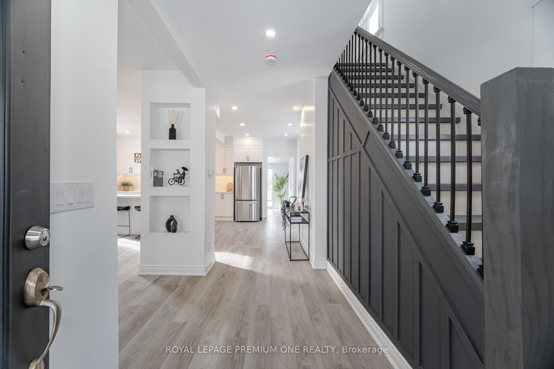 Photo 8 of 71 Mill Street S, Brampton, Downtown Brampton — HOMEH