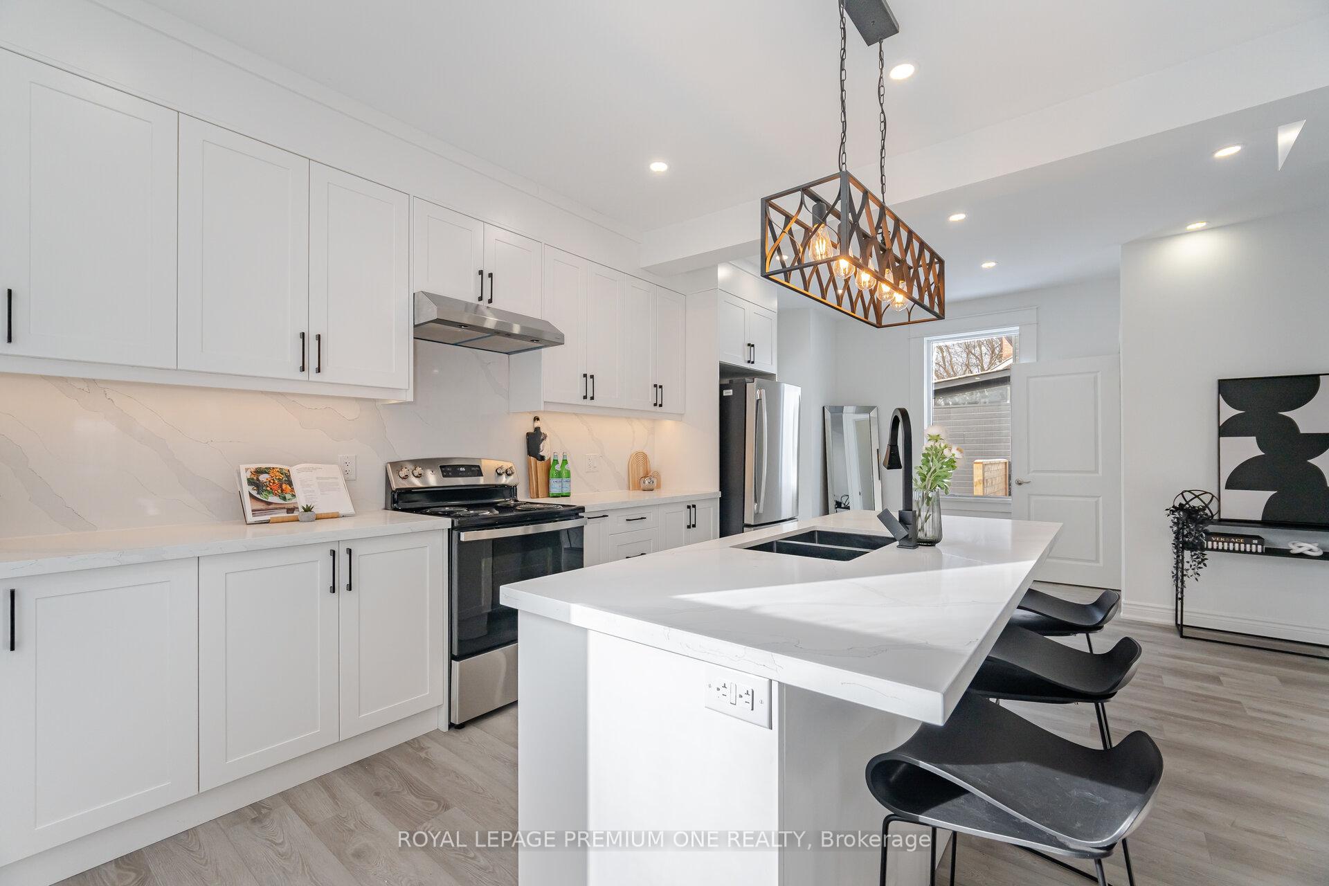 Photo 12 of 71 Mill Street S, Brampton, Downtown Brampton — HOMEH