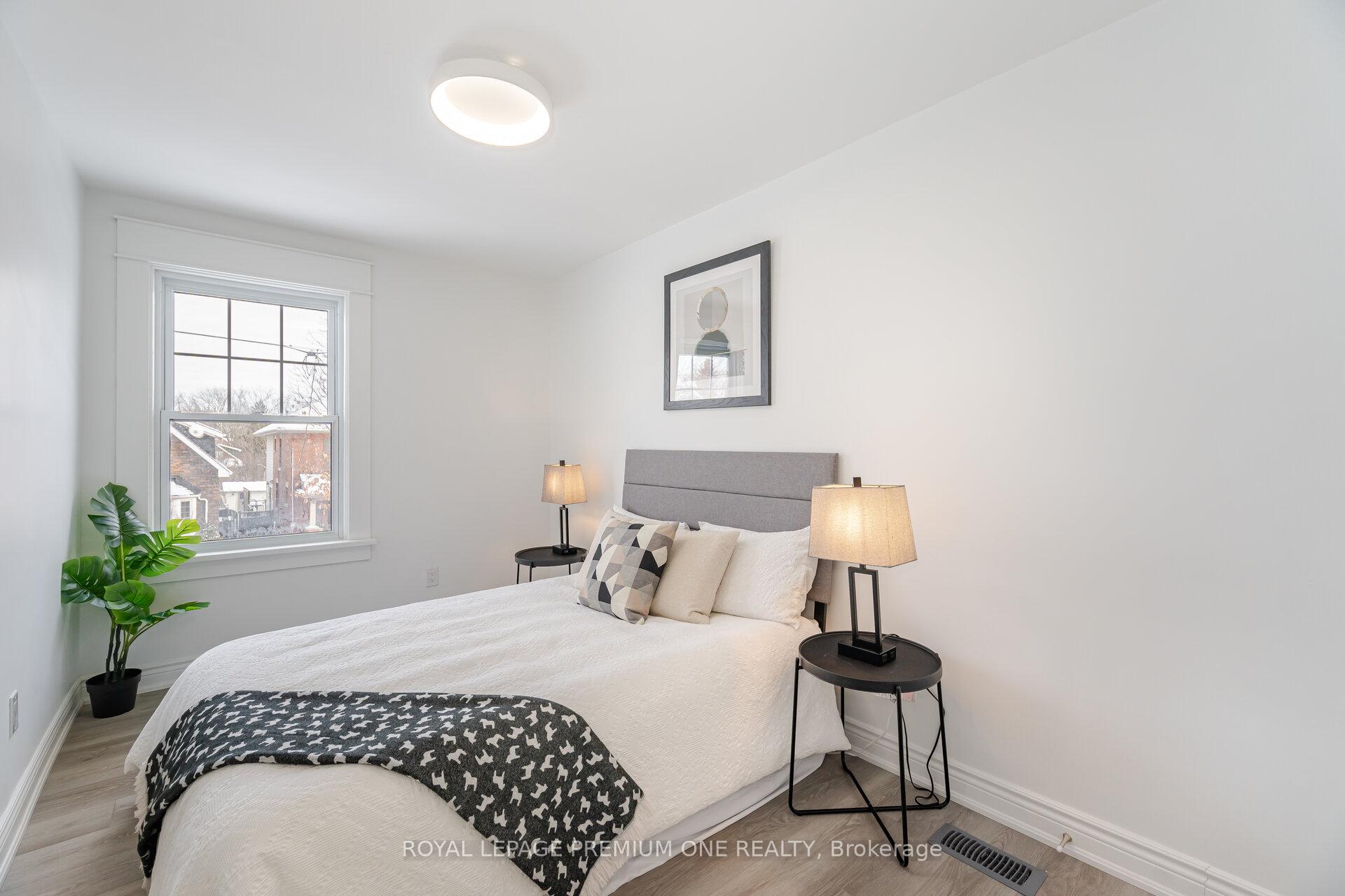 Photo 20 of 71 Mill Street S, Brampton, Downtown Brampton — HOMEH