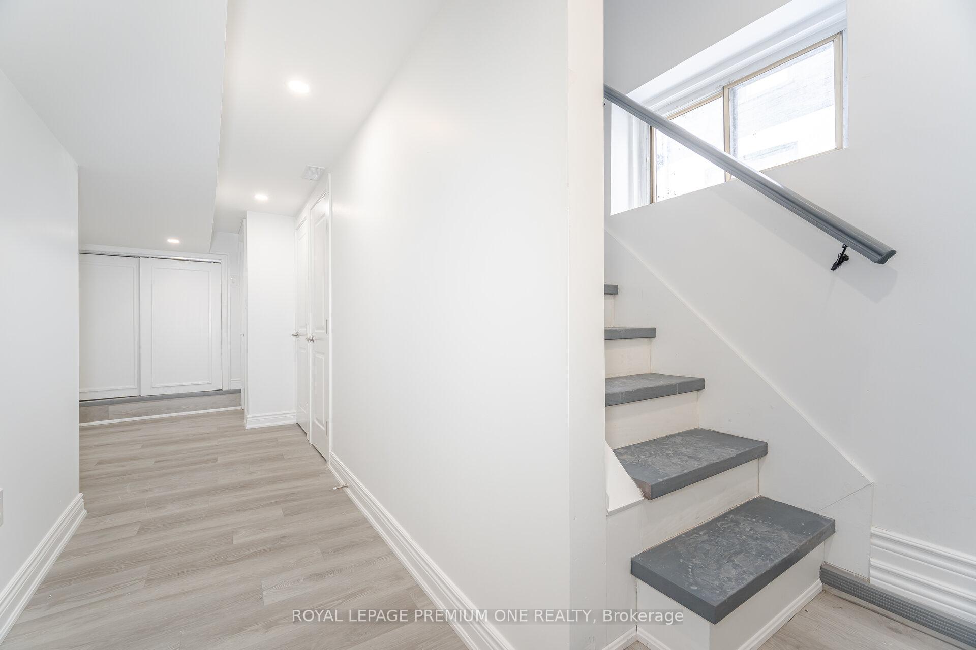 Photo 32 of 71 Mill Street S, Brampton, Downtown Brampton — HOMEH