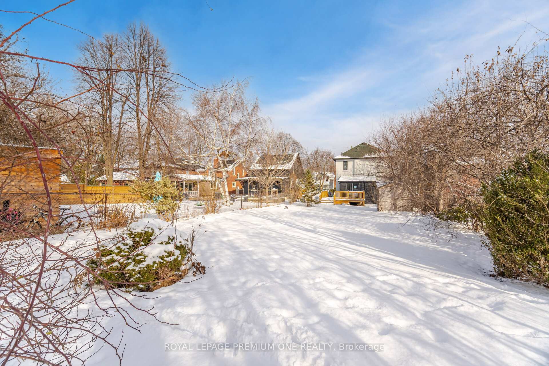Photo 44 of 71 Mill Street S, Brampton, Downtown Brampton — HOMEH