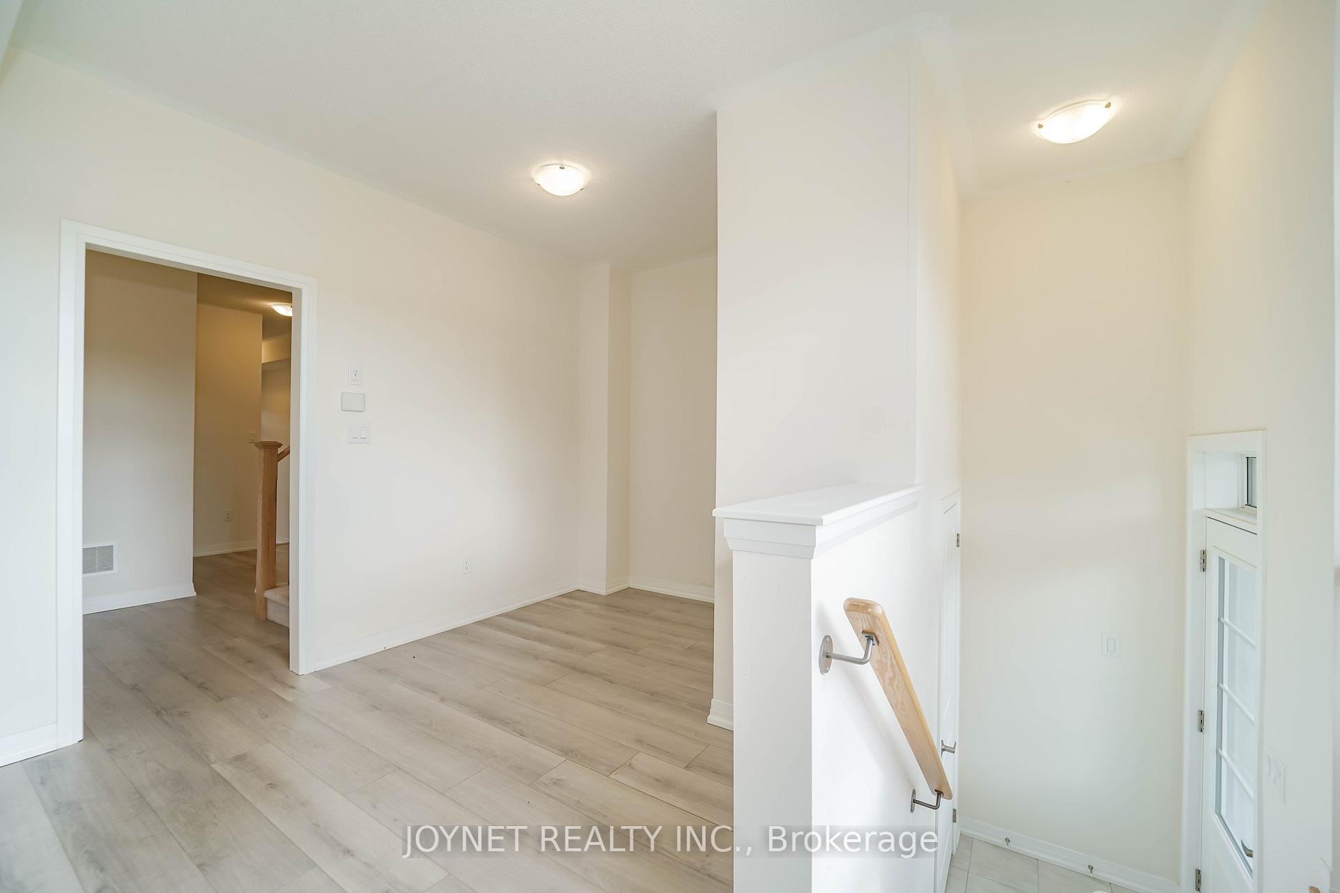 Photo 9 of 21 Saigen Lane, Markham, Cedar Grove — HOMEH