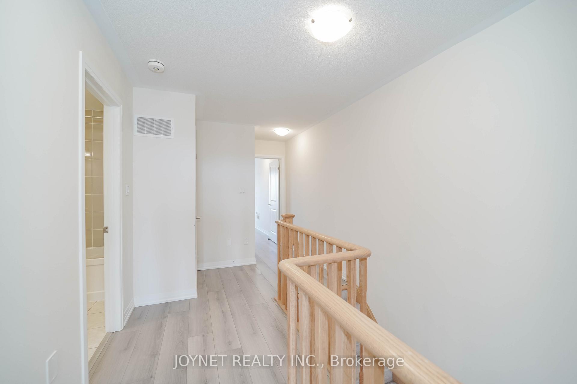 Photo 19 of 21 Saigen Lane, Markham, Cedar Grove — HOMEH
