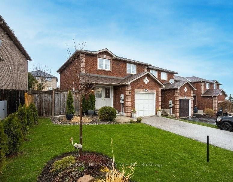 Front of 46 Lions Gate Boulevard