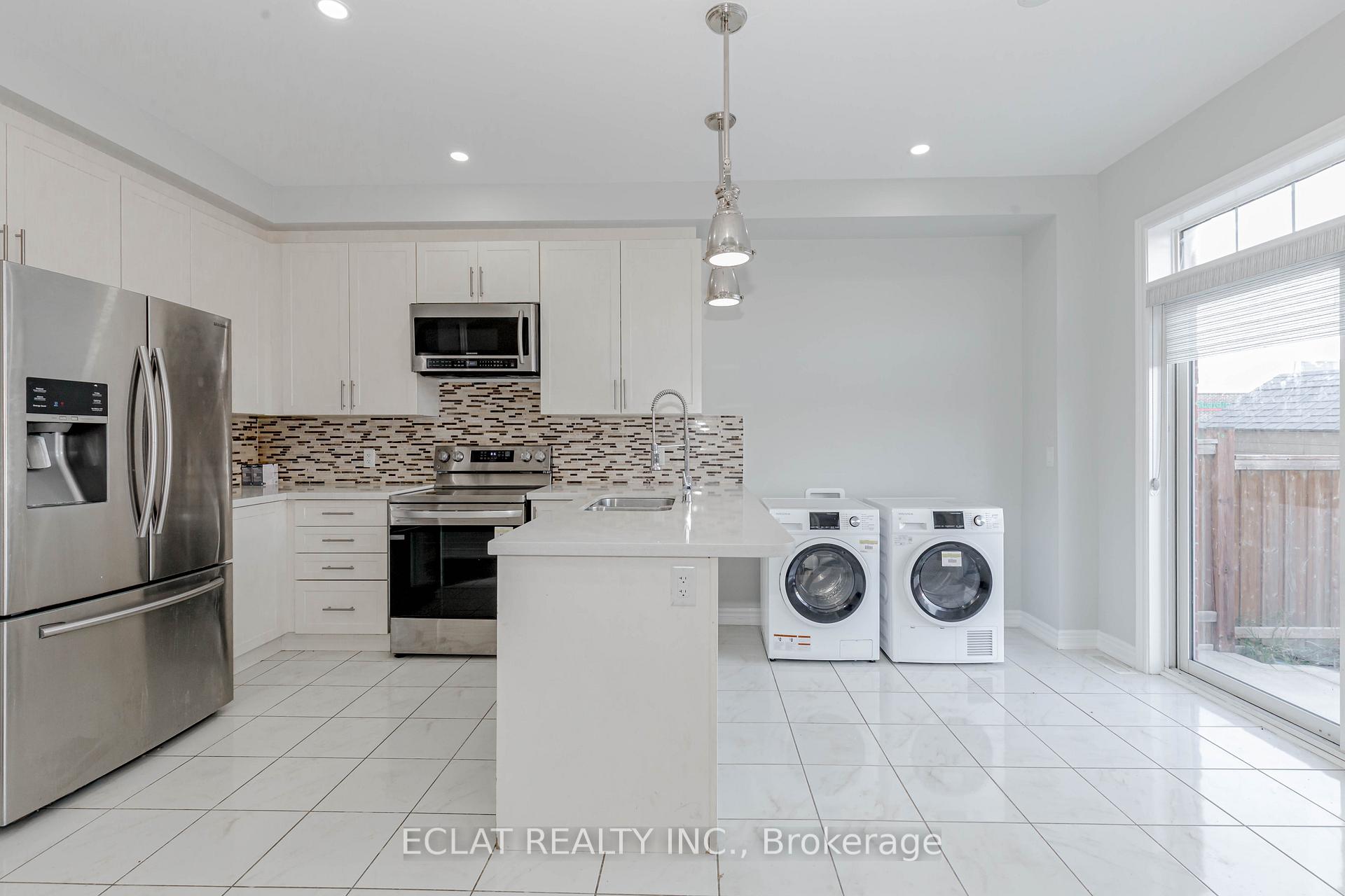 Photo 11 of 50 Exhibition (Upper Level) Crescent, Brampton, Bram East — HOMEH