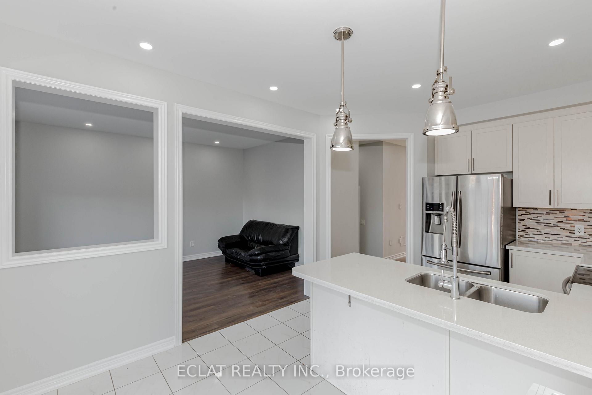 Photo 38 of 50 Exhibition (Upper Level) Crescent, Brampton, Bram East — HOMEH