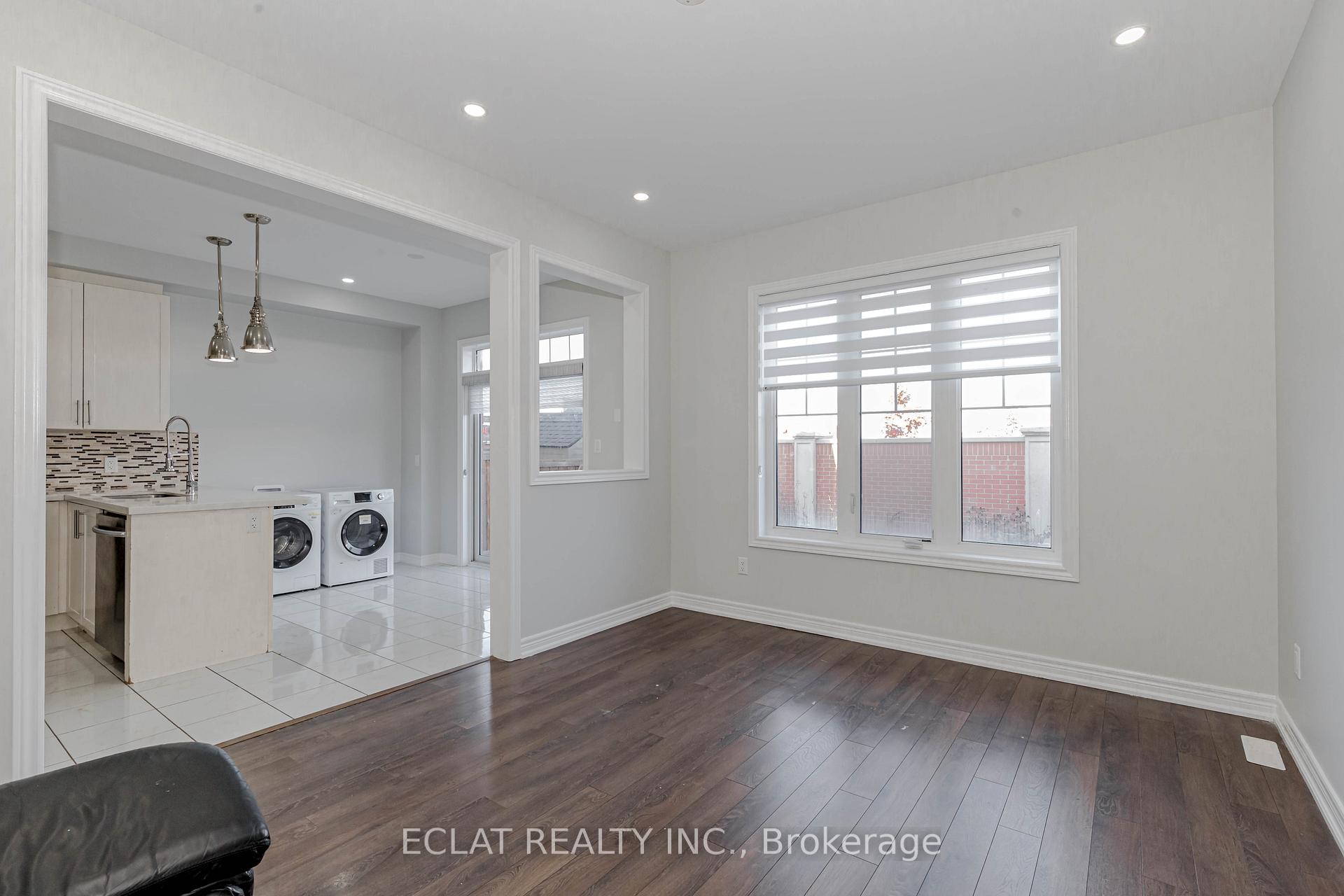 Photo 14 of 50 Exhibition (Upper Level) Crescent, Brampton, Bram East — HOMEH