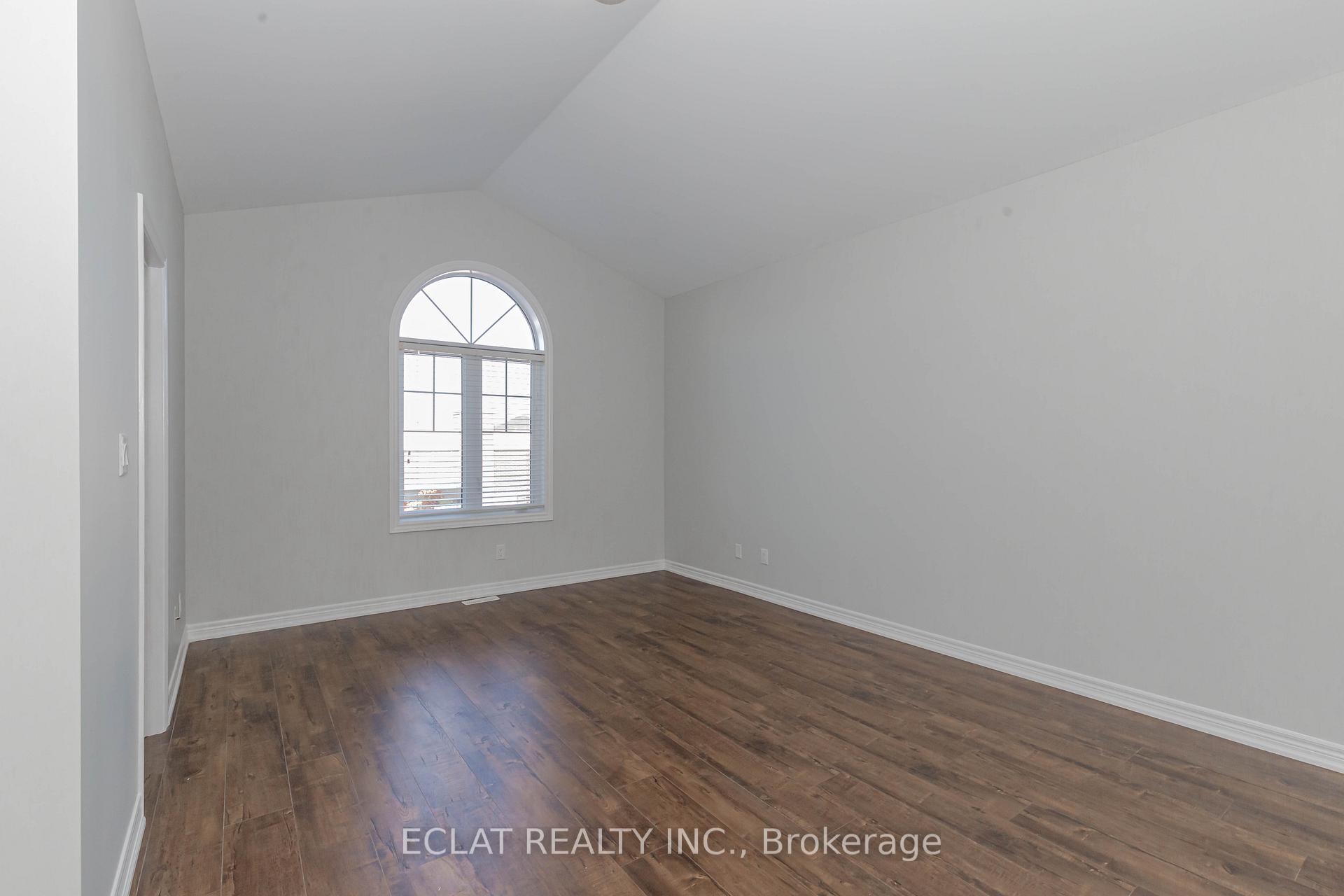 Photo 15 of 50 Exhibition (Upper Level) Crescent, Brampton, Bram East — HOMEH