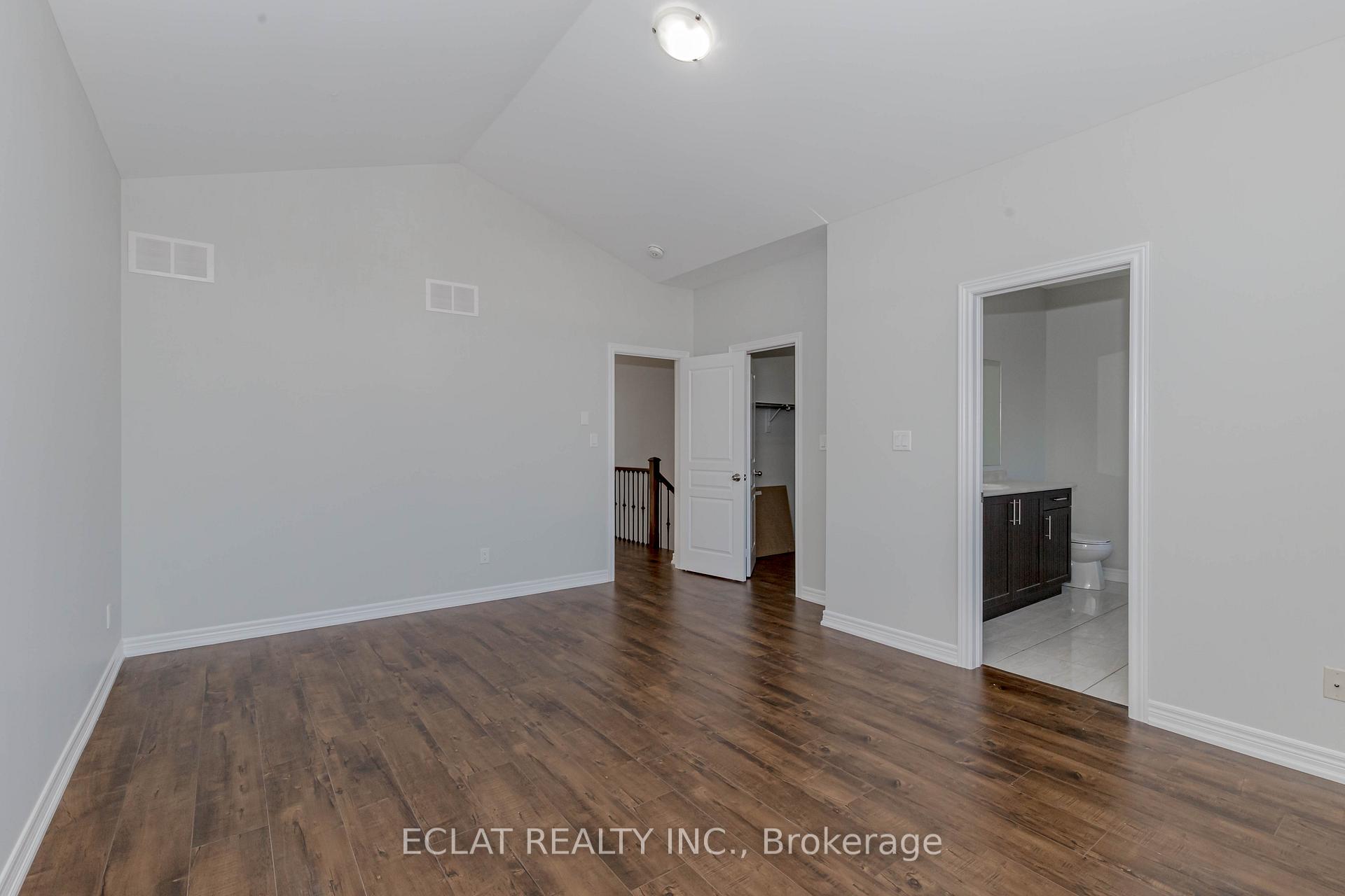 Photo 16 of 50 Exhibition (Upper Level) Crescent, Brampton, Bram East — HOMEH