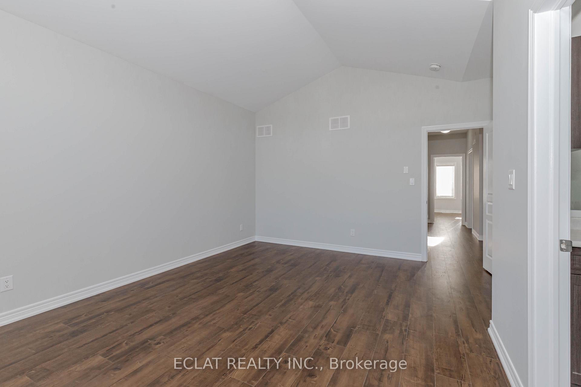 Photo 20 of 50 Exhibition (Upper Level) Crescent, Brampton, Bram East — HOMEH
