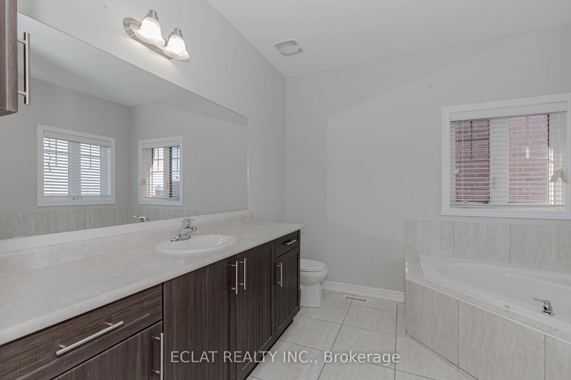 Photo 19 of 50 Exhibition (Upper Level) Crescent, Brampton, Bram East — HOMEH