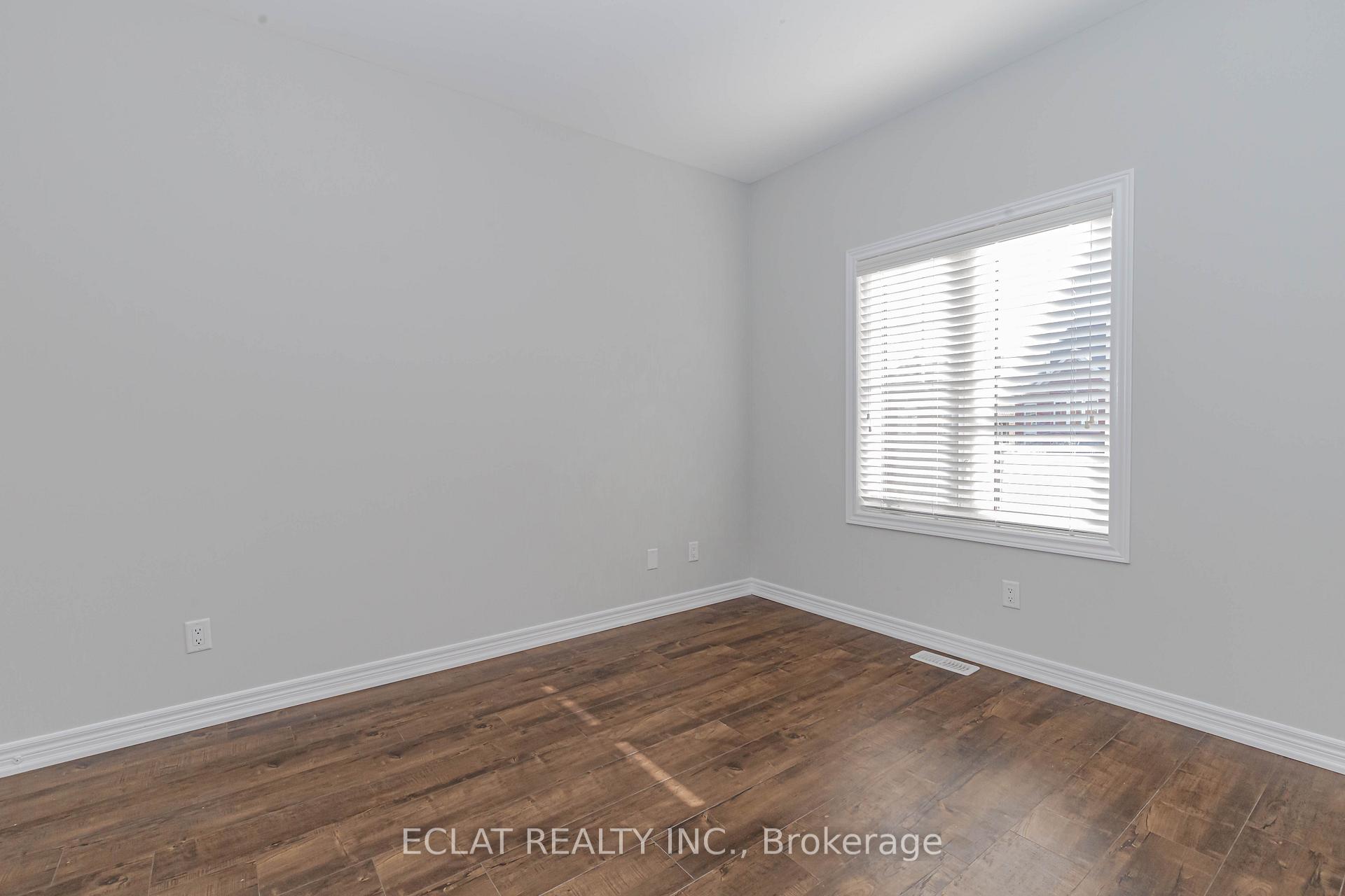 Photo 24 of 50 Exhibition (Upper Level) Crescent, Brampton, Bram East — HOMEH