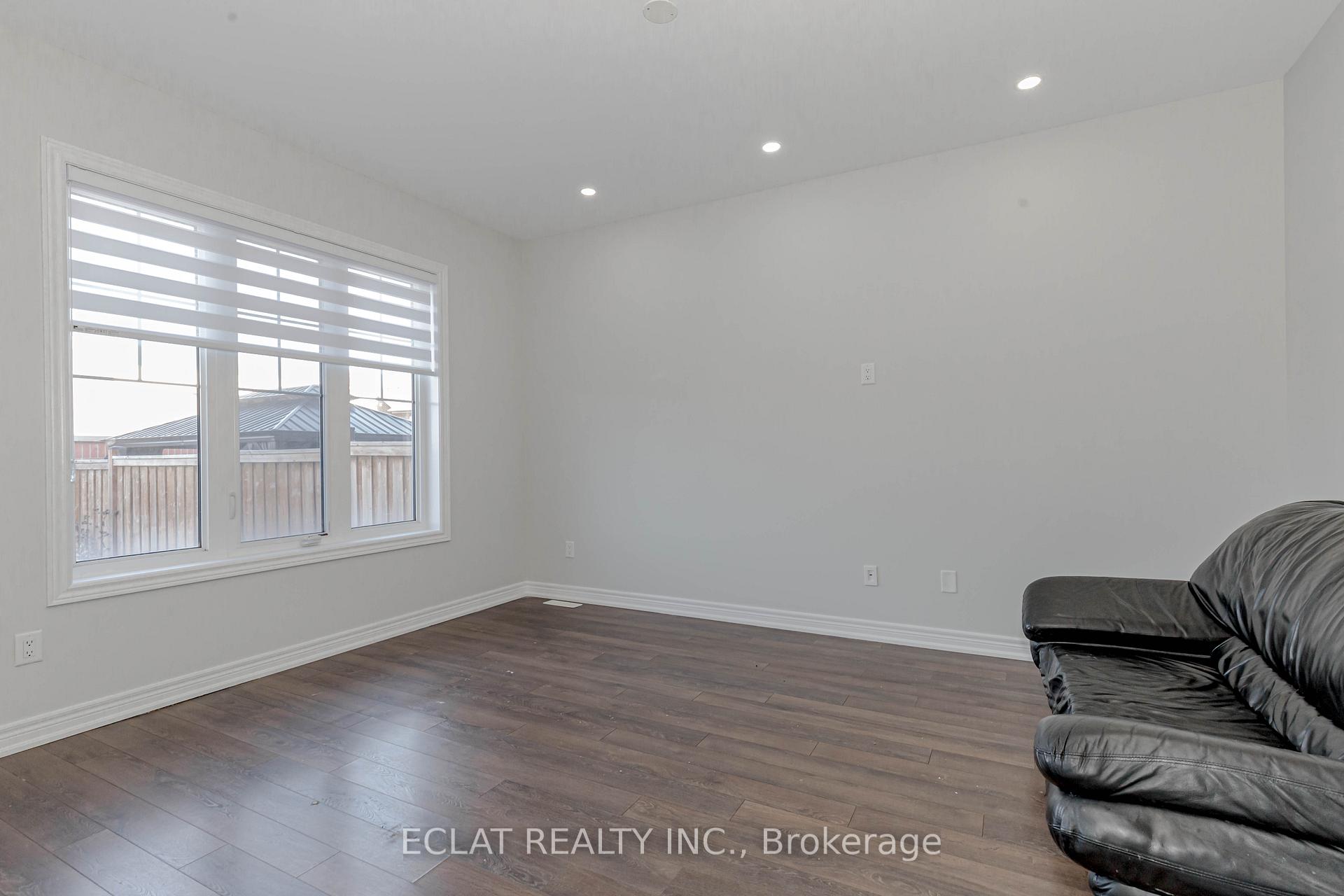 Photo 36 of 50 Exhibition (Upper Level) Crescent, Brampton, Bram East — HOMEH