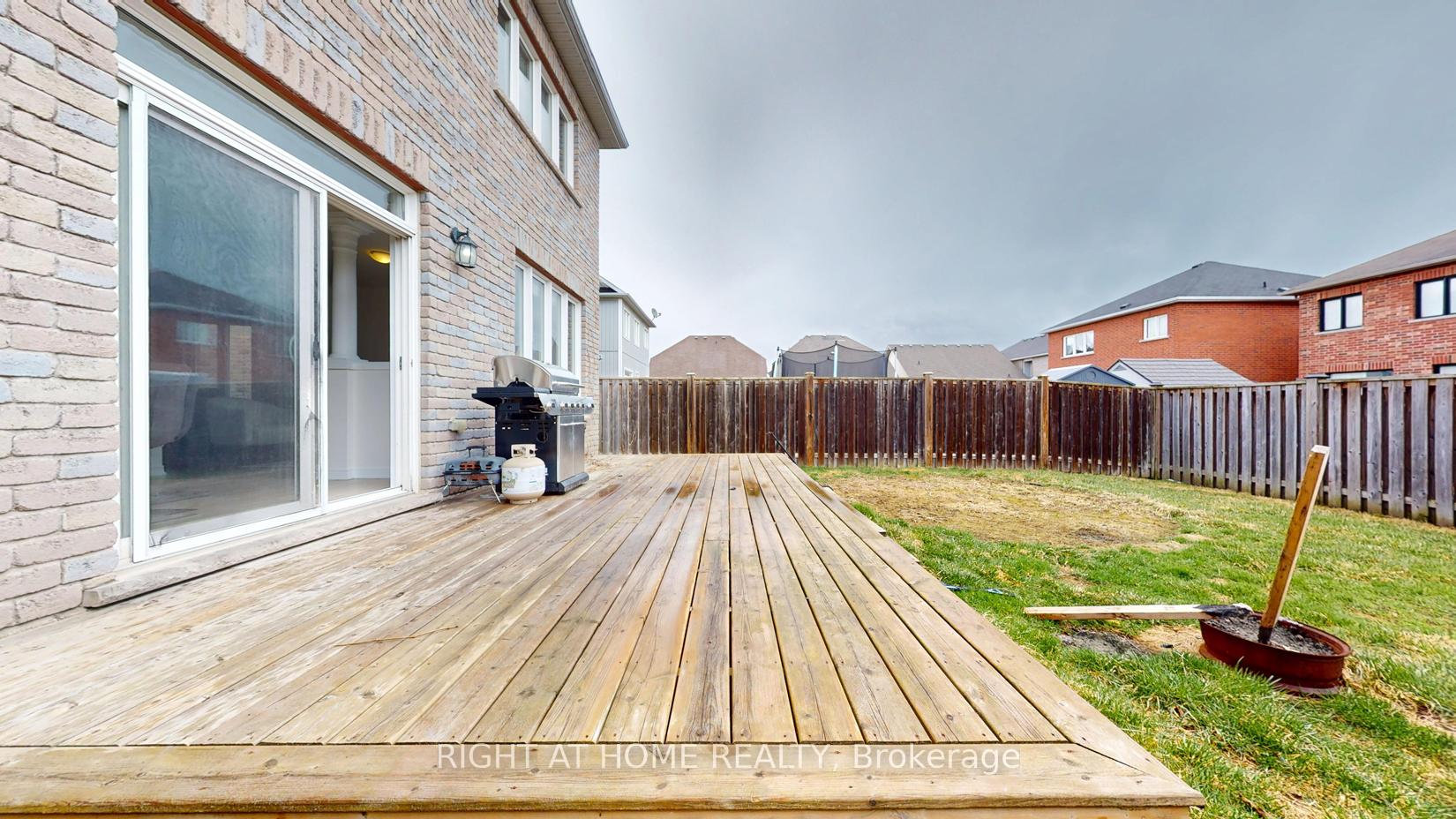 Photo 4 of 99 Grady Drive, Clarington, Newcastle — HOMEH