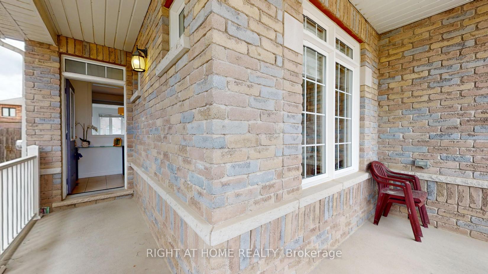 Photo 15 of 99 Grady Drive, Clarington, Newcastle — HOMEH