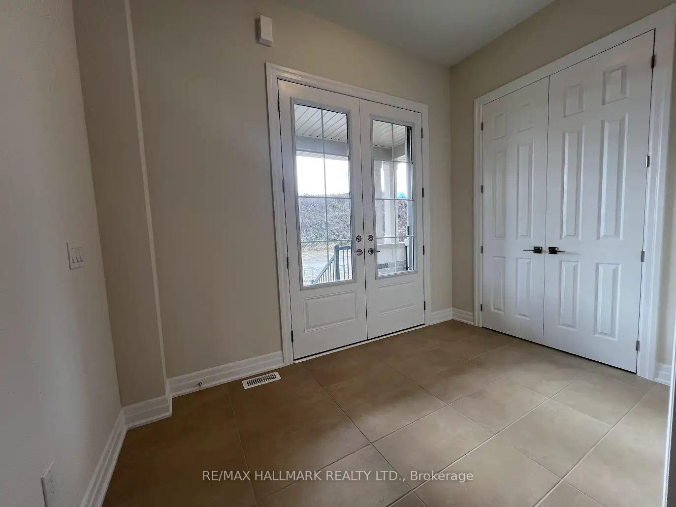 Photo 2 of 22 Sunny Acre Crescent, King, King City — HOMEH
