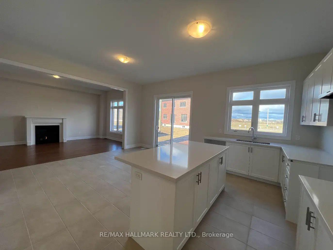 Photo 3 of 22 Sunny Acre Crescent, King, King City — HOMEH