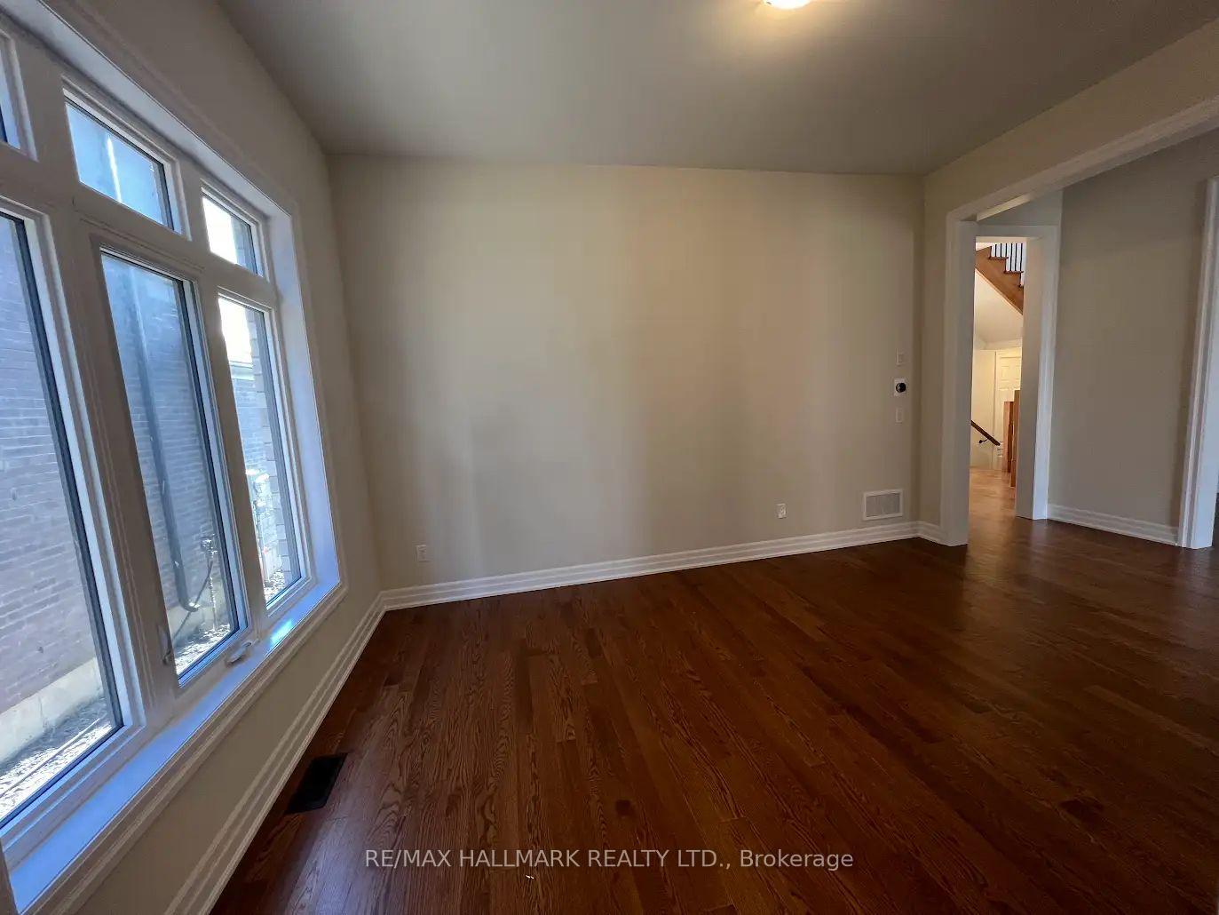 Photo 10 of 22 Sunny Acre Crescent, King, King City — HOMEH