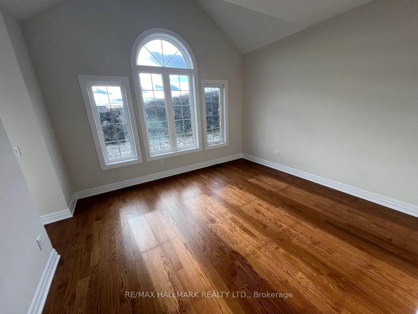 Photo 21 of 22 Sunny Acre Crescent, King, King City — HOMEH