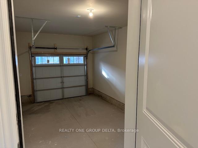 Photo 6 of 30 Folcroft Street, Brampton, Credit Valley — HOMEH