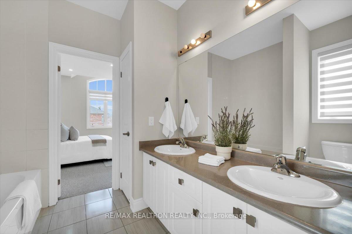 Photo 24 of 65 Cannes Avenue, Vaughan, Vellore Village — HOMEH