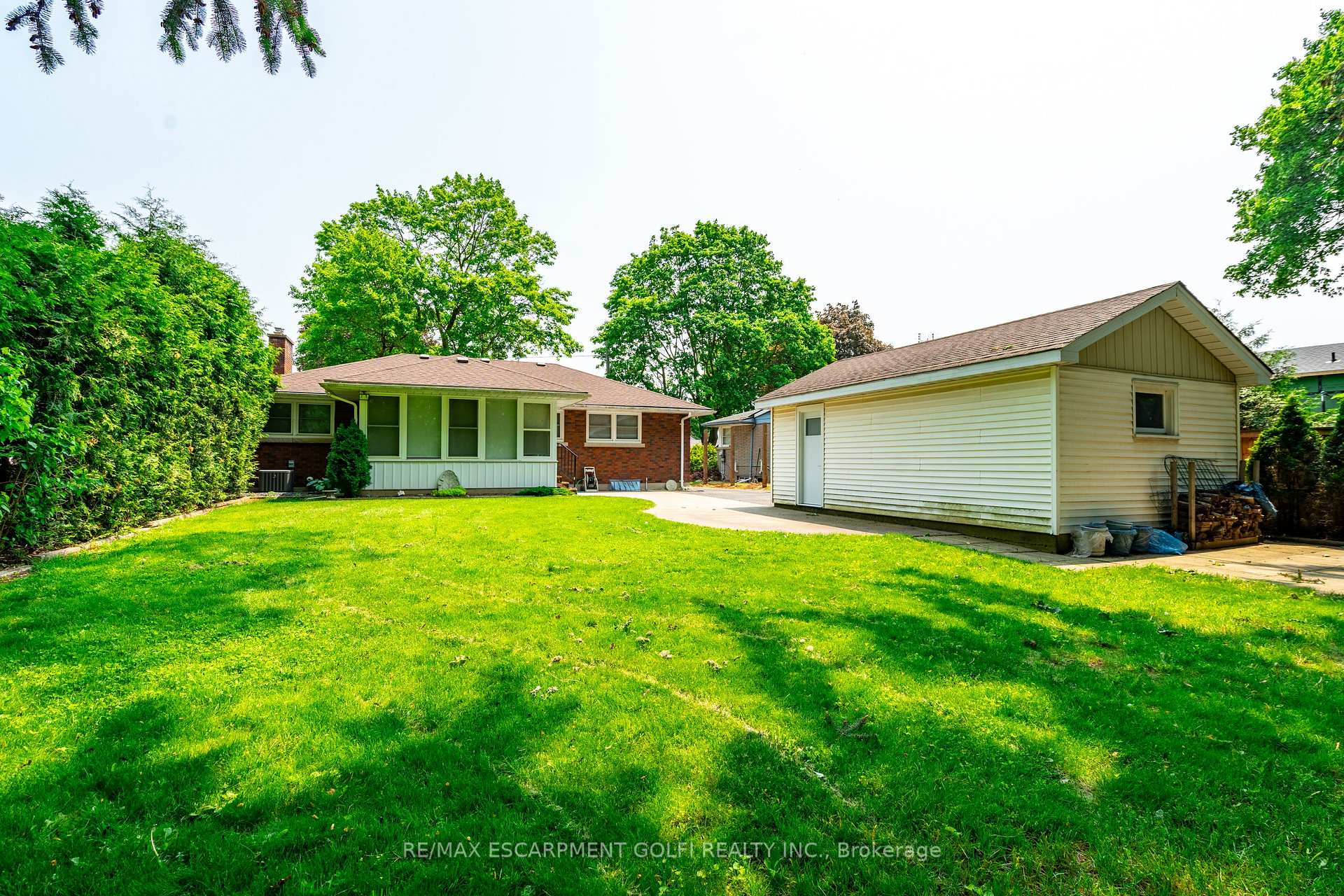 Photo 39 of 26 Kenworth Drive, St. Catharines, Carlton/Bunting — HOMEH