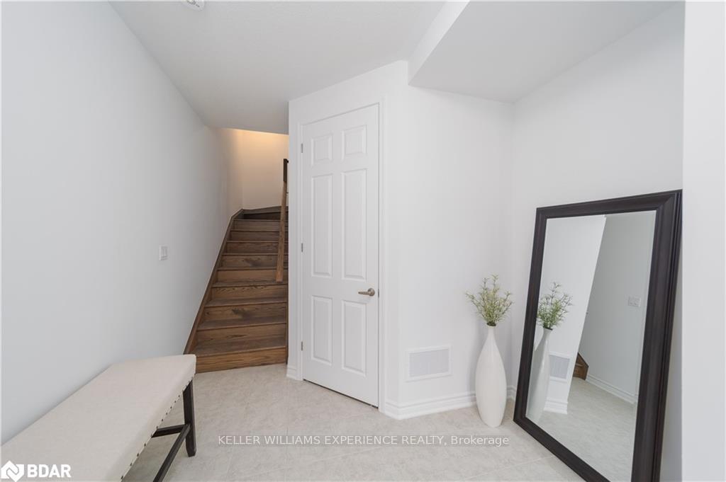 Photo 3 of 96 Ennerdale Street, Barrie, Rural Barrie Southwest — HOMEH