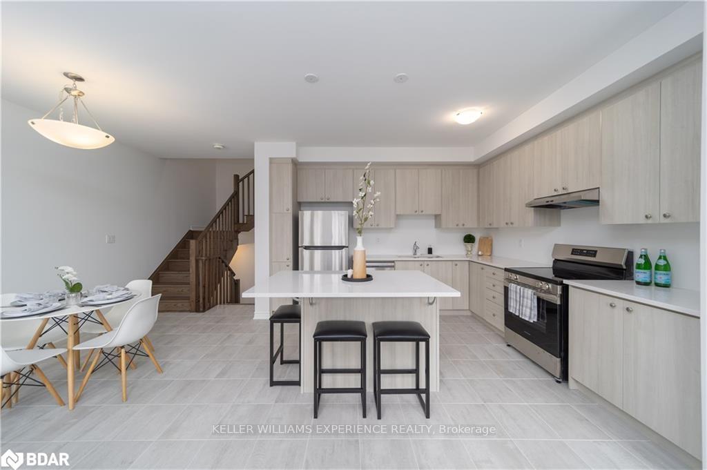 Photo 13 of 96 Ennerdale Street, Barrie, Rural Barrie Southwest — HOMEH