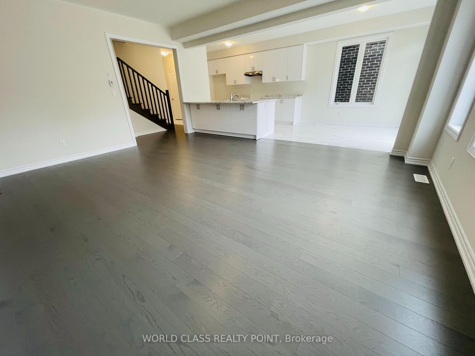 Photo 10 of 24 Rochester Drive, Barrie, Innis-Shore — HOMEH
