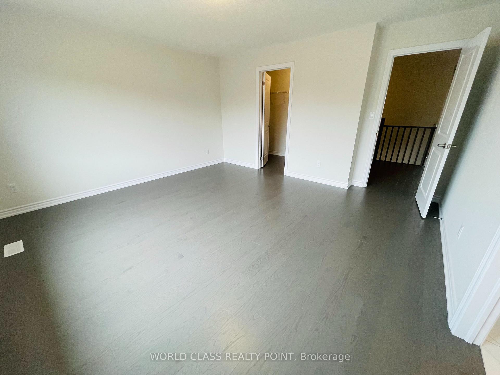 Photo 17 of 24 Rochester Drive, Barrie, Innis-Shore — HOMEH