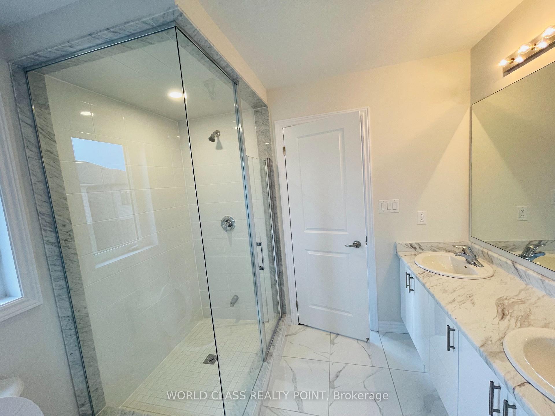 Photo 20 of 24 Rochester Drive, Barrie, Innis-Shore — HOMEH