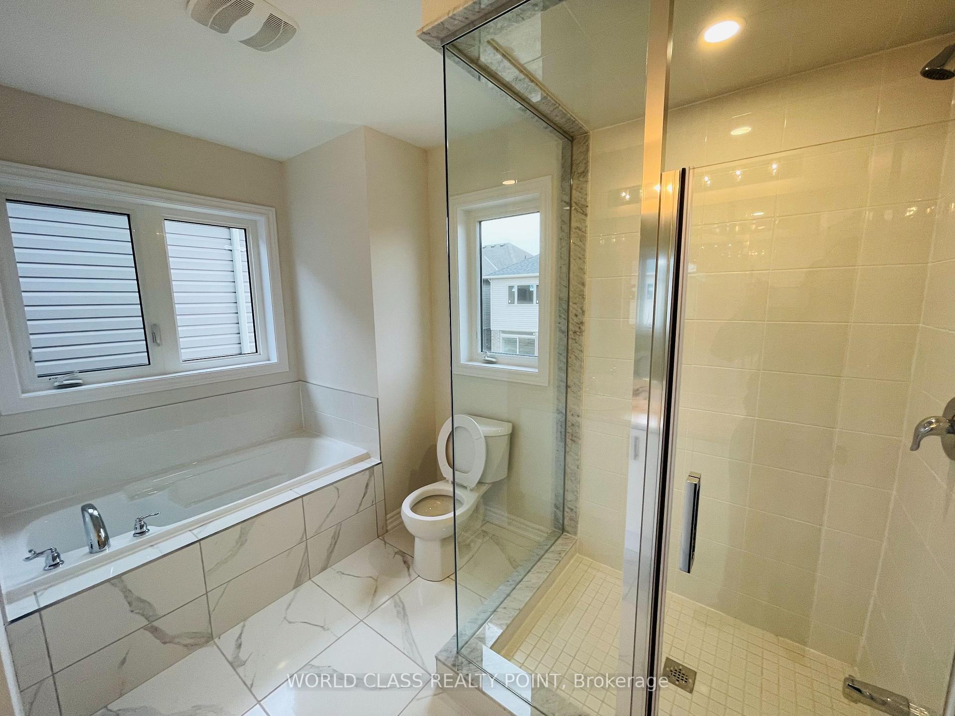 Photo 21 of 24 Rochester Drive, Barrie, Innis-Shore — HOMEH