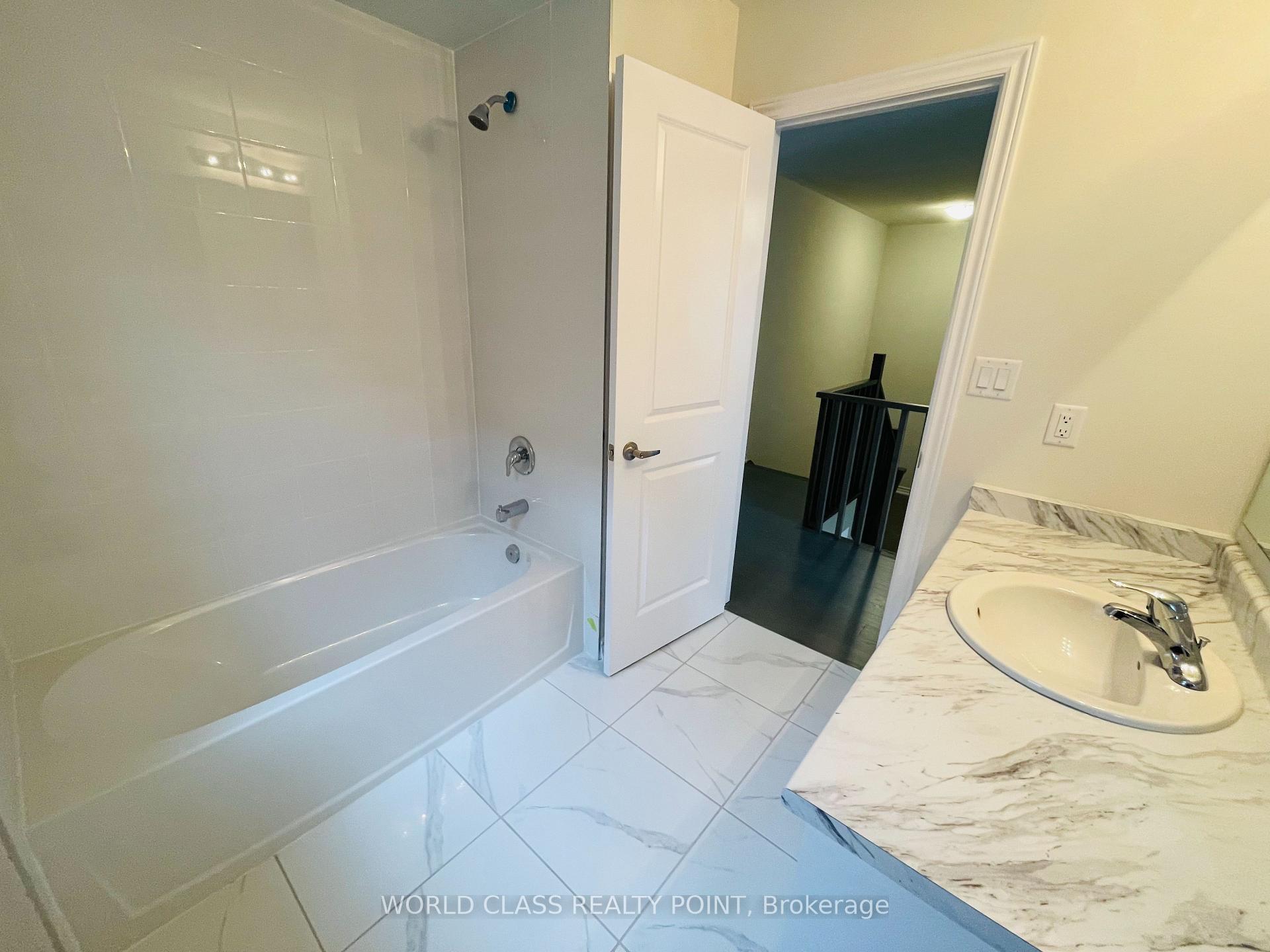 Photo 26 of 24 Rochester Drive, Barrie, Innis-Shore — HOMEH