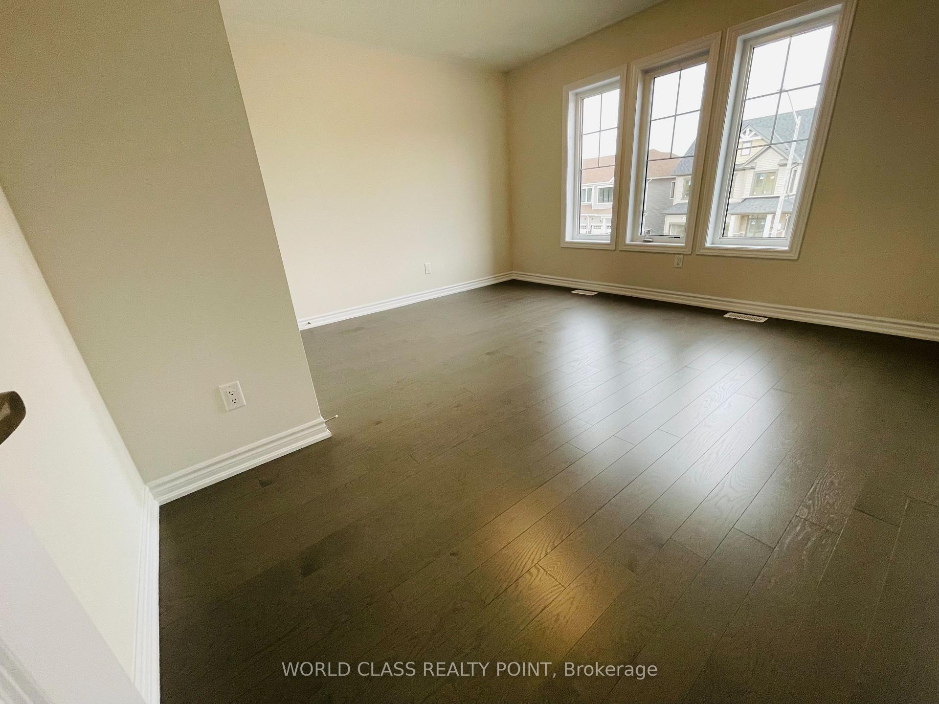Photo 32 of 24 Rochester Drive, Barrie, Innis-Shore — HOMEH