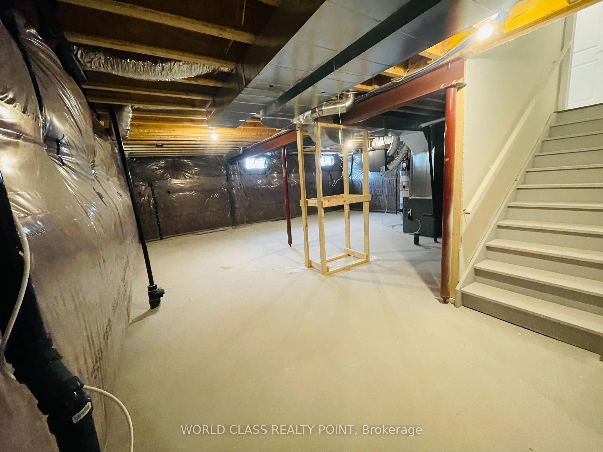 Photo 38 of 24 Rochester Drive, Barrie, Innis-Shore — HOMEH