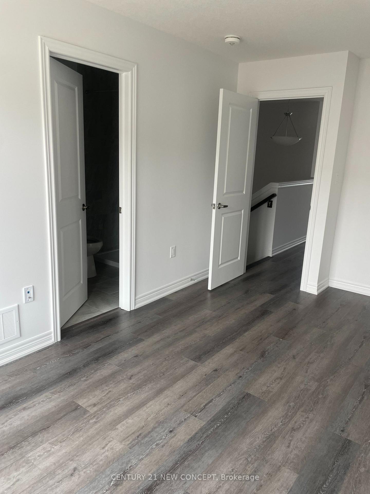 Photo 2 of Unit 50, 120 Court Drive, Brant, Paris — HOMEH