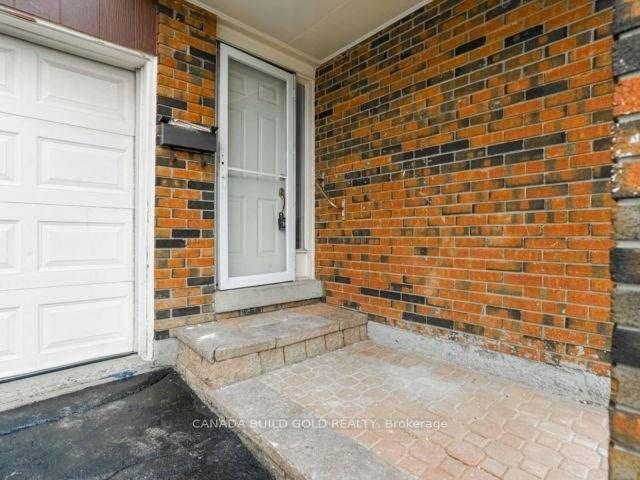 Photo 2 of 80 Carter Dr, Brampton, Brampton North — HOMEH