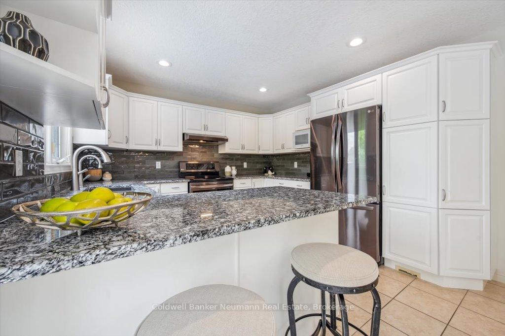 Photo 15 of 19 Miller Street, Guelph, Pineridge/Westminster Woods — HOMEH
