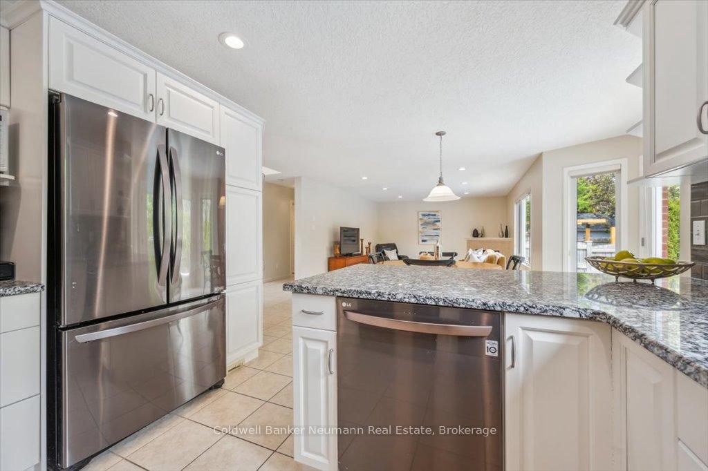 Photo 16 of 19 Miller Street, Guelph, Pineridge/Westminster Woods — HOMEH