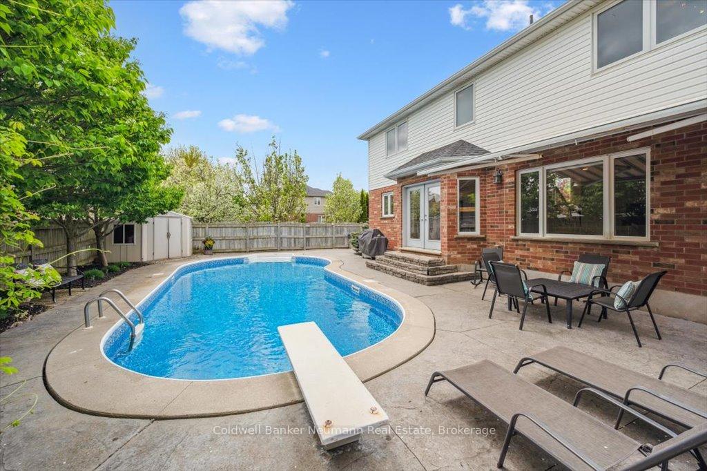 Photo 27 of 19 Miller Street, Guelph, Pineridge/Westminster Woods — HOMEH