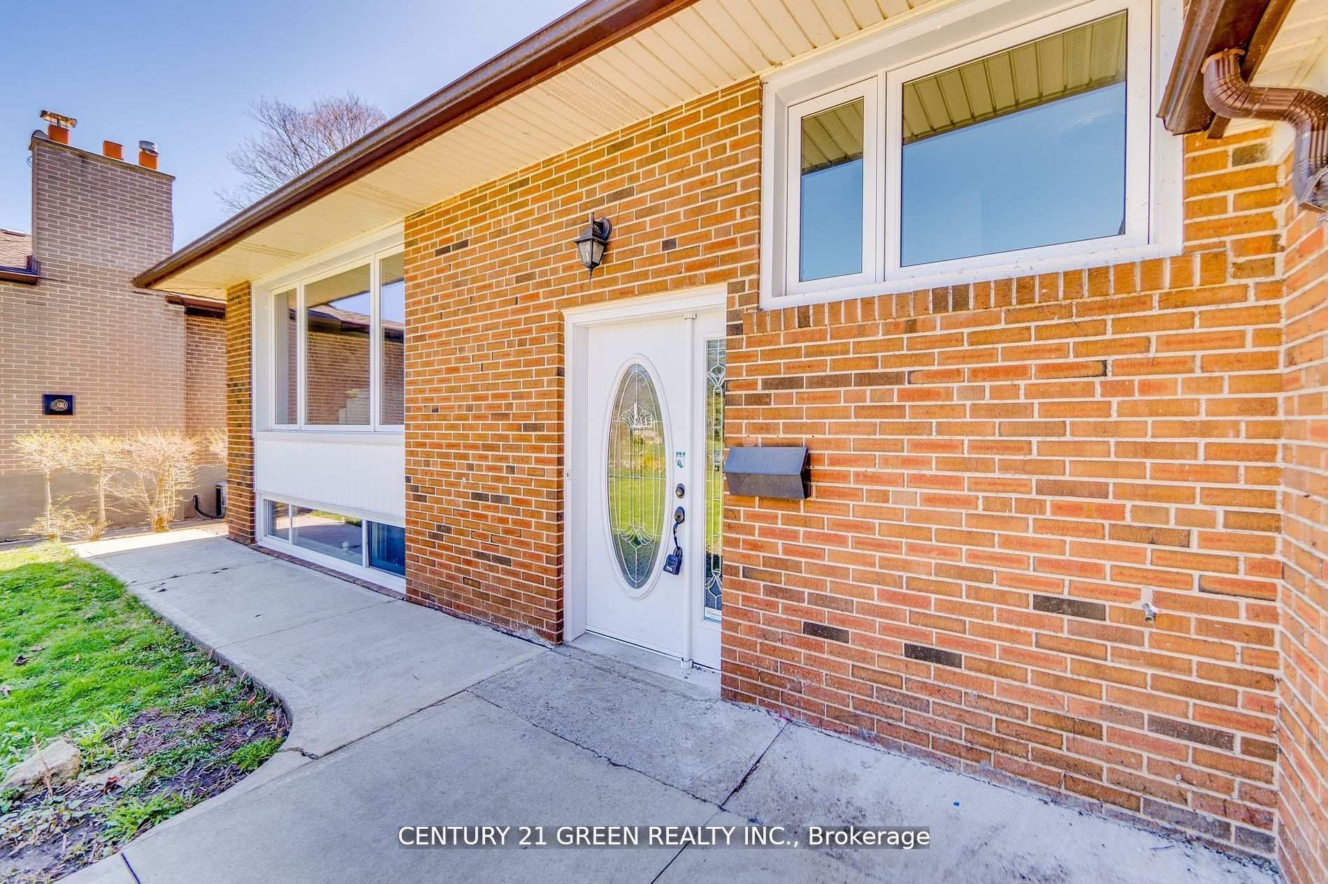 Photo 4 of 55 Regency Square, Scarborough, Guildwood — HOMEH
