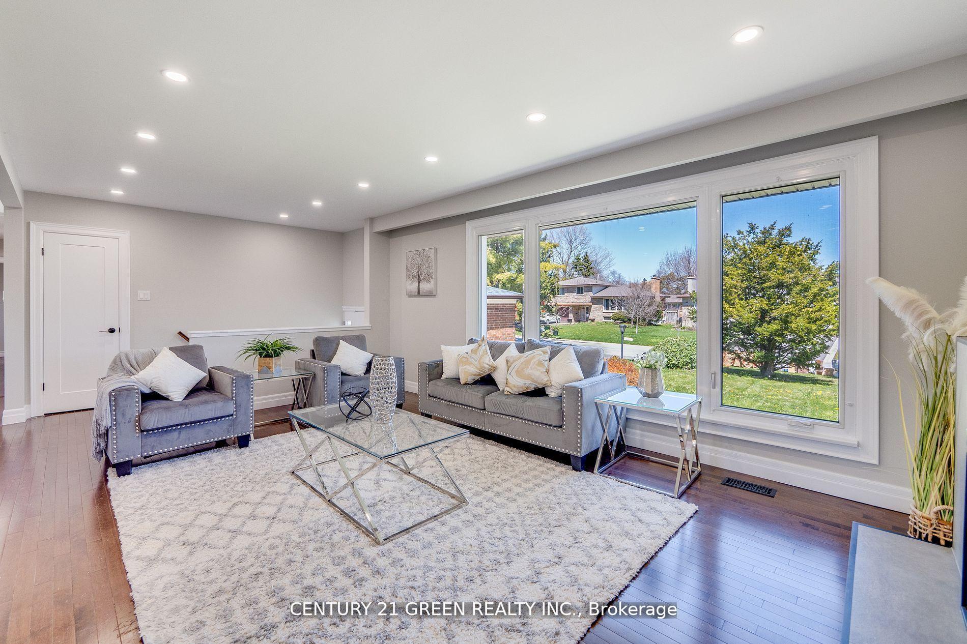 Photo 7 of 55 Regency Square, Scarborough, Guildwood — HOMEH