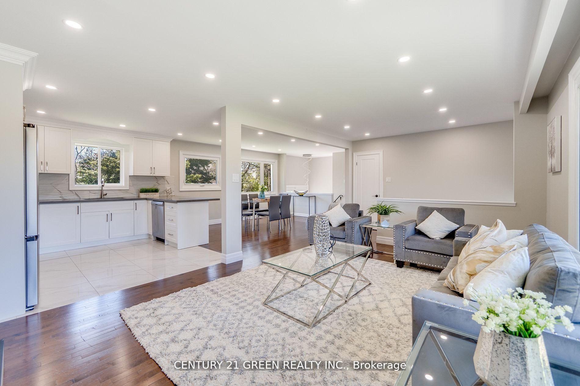 Photo 8 of 55 Regency Square, Scarborough, Guildwood — HOMEH